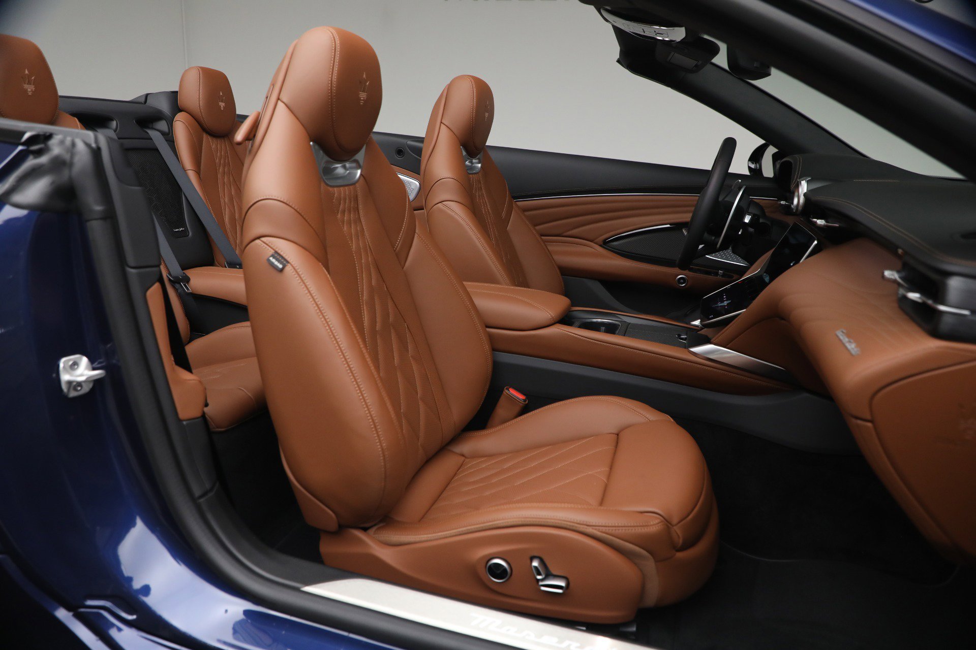 New 2026 Maserati GranCabrio Trofeo AWD/4WD image 19