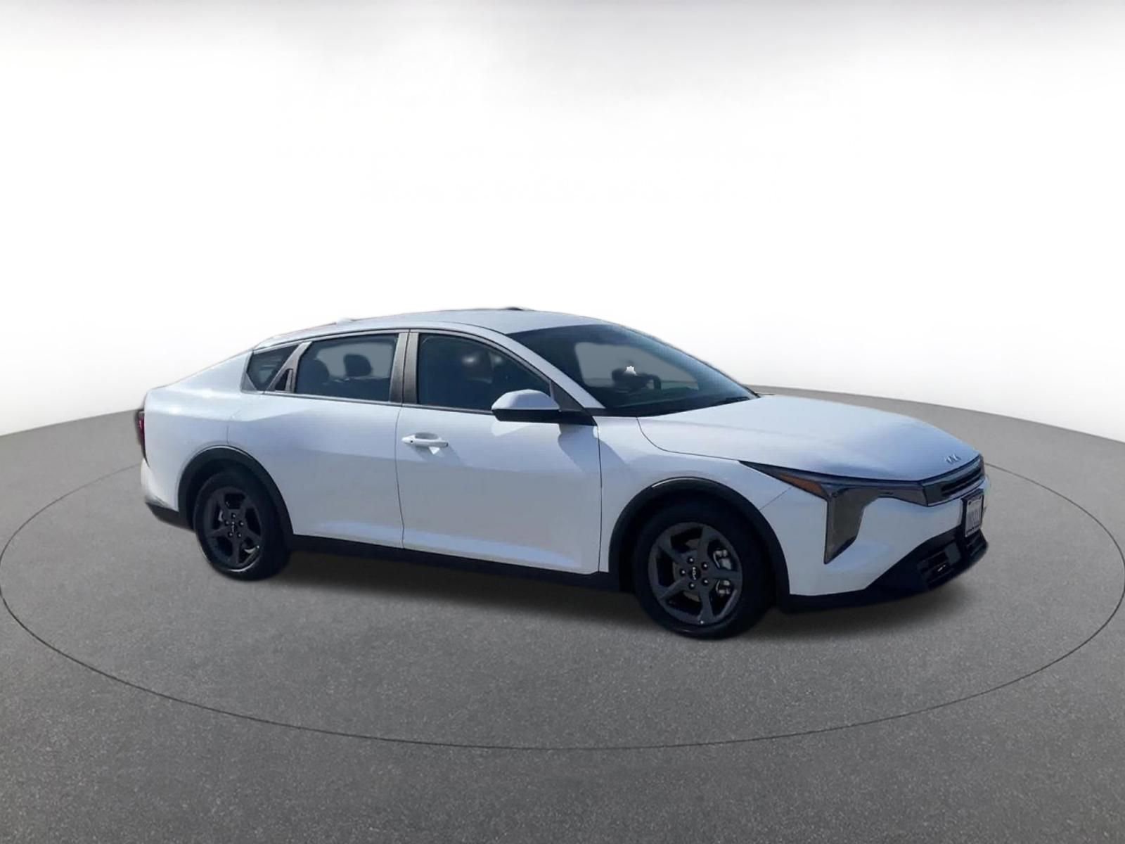 Used 2025 Kia K4 LXS video 2