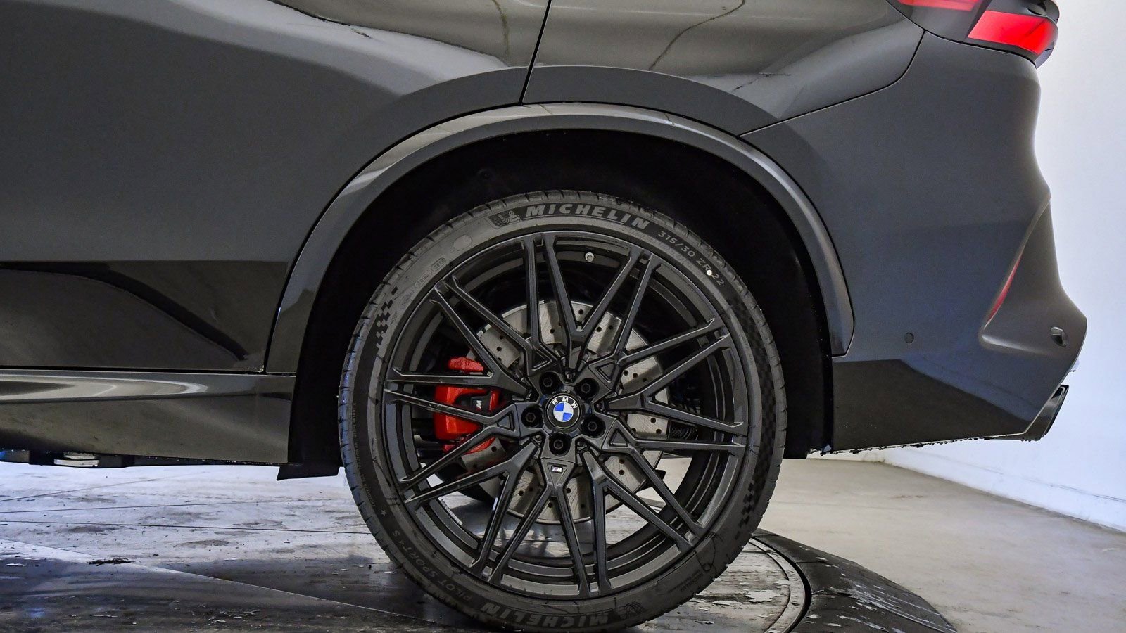 New 2026 BMW X5 M Competition w/ Executive Package image 15