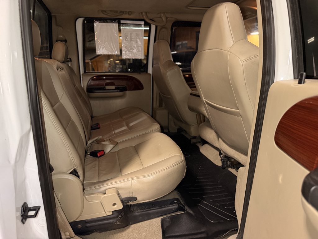 Used 2007 Ford F350 Lariat AWD/4WD image 26
