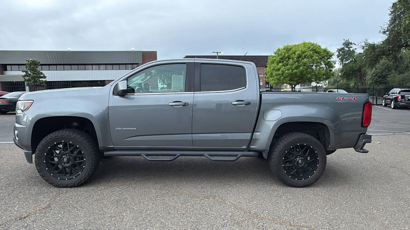 Used 2020 Chevrolet Colorado LT w/ LT Convenience Package image 8