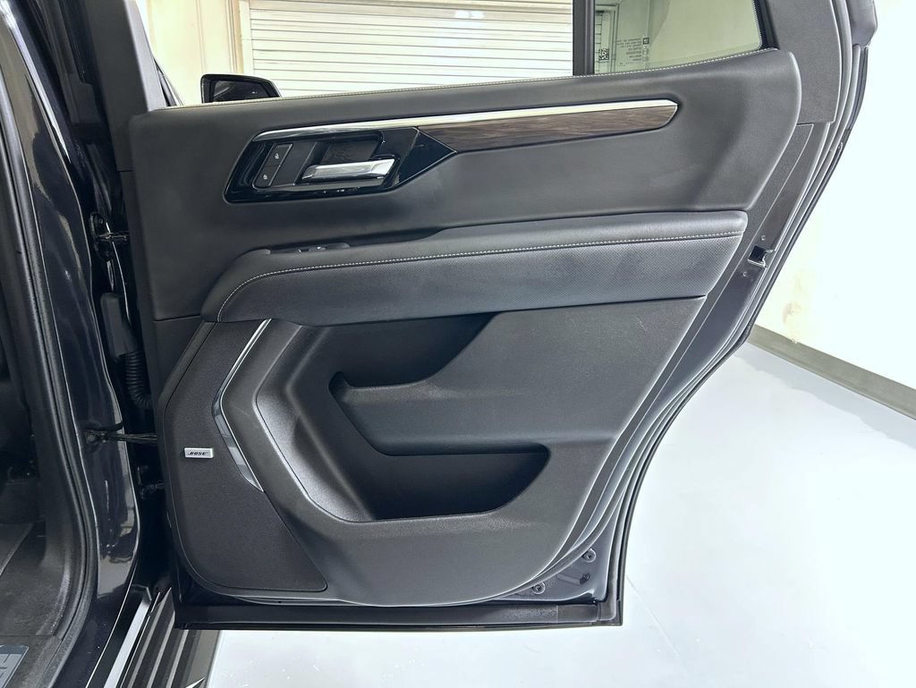 Certified 2025 Chevrolet Tahoe Premier AWD/4WD image 17