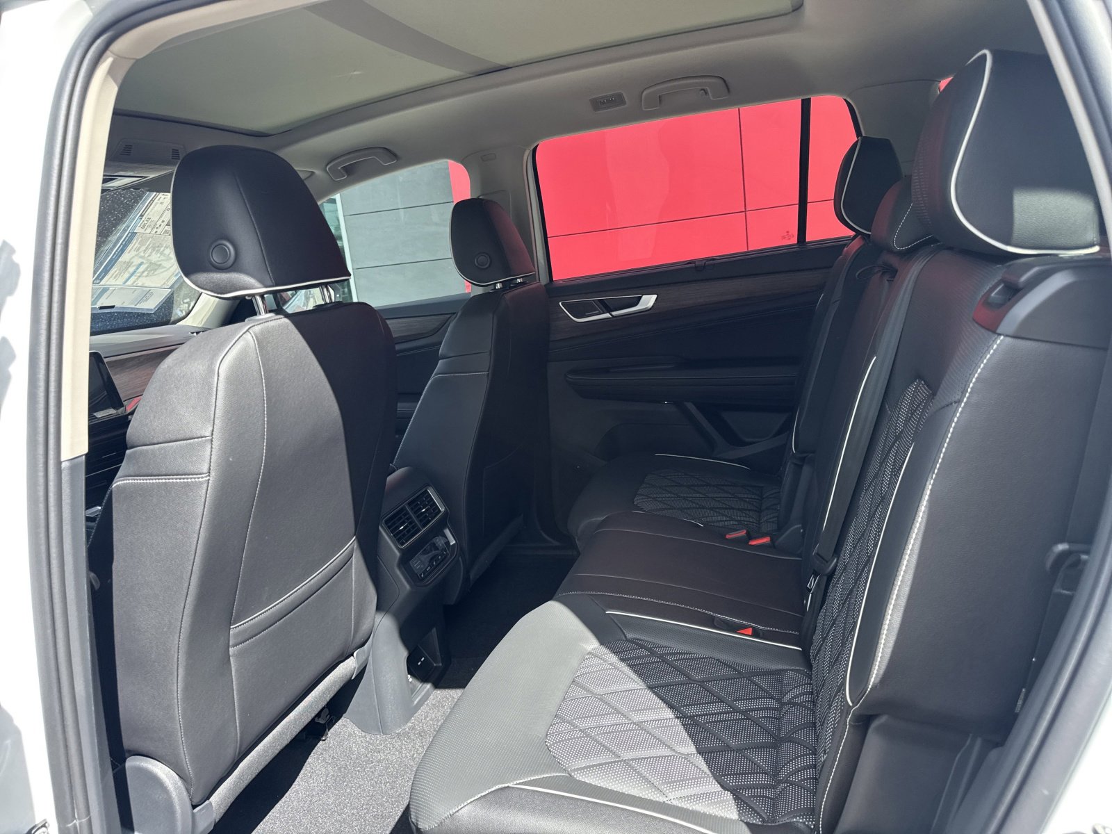 New 2026 Volkswagen Atlas SEL Premium R-Line image 19