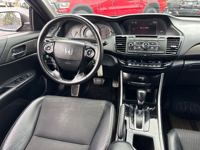 Used 2017 Honda Accord Sport image 10