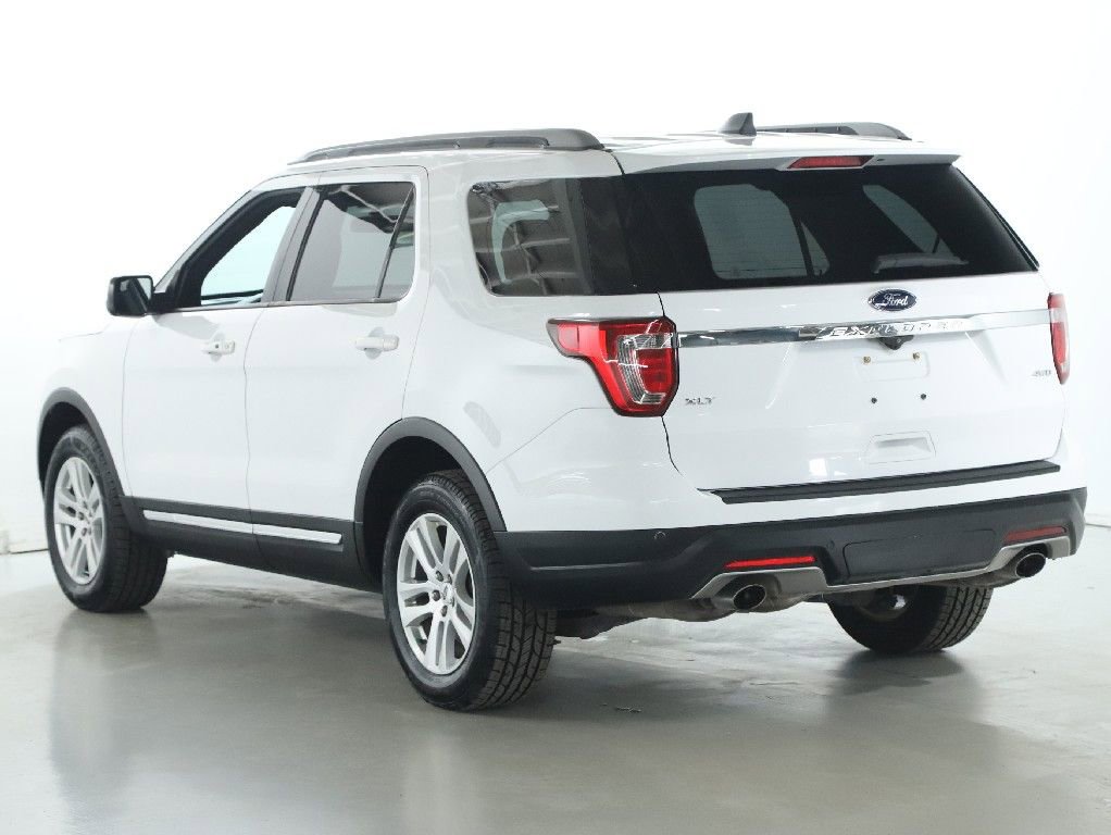Used 2018 Ford Explorer XLT image 41