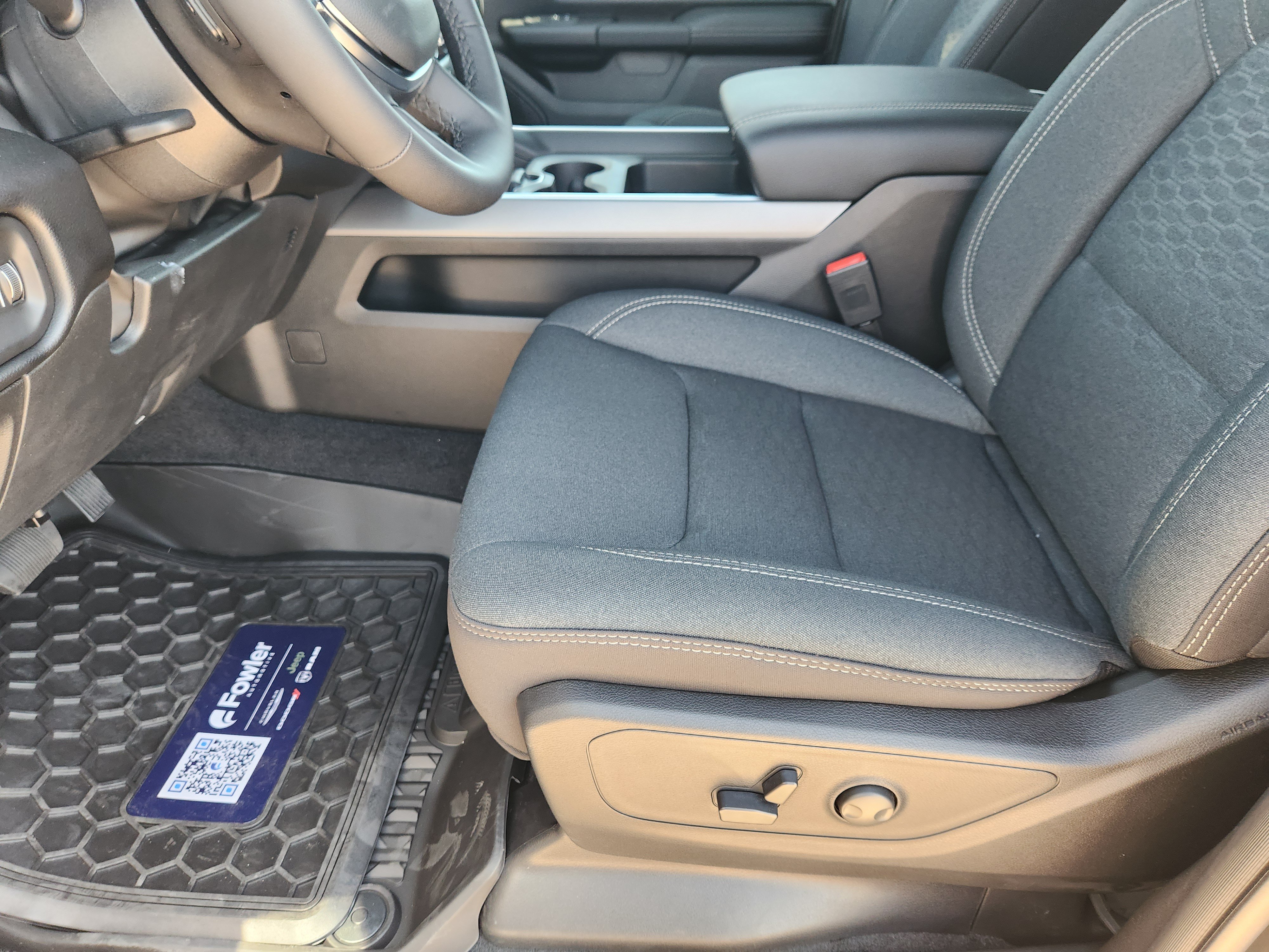 New 2026 RAM 1500 Big Horn AWD/4WD image 14