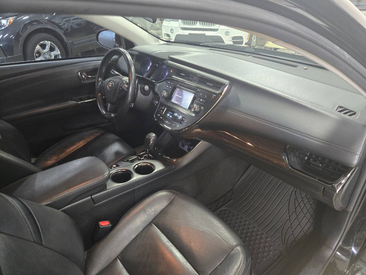 Used 2015 Toyota Avalon XLE FWD image 16