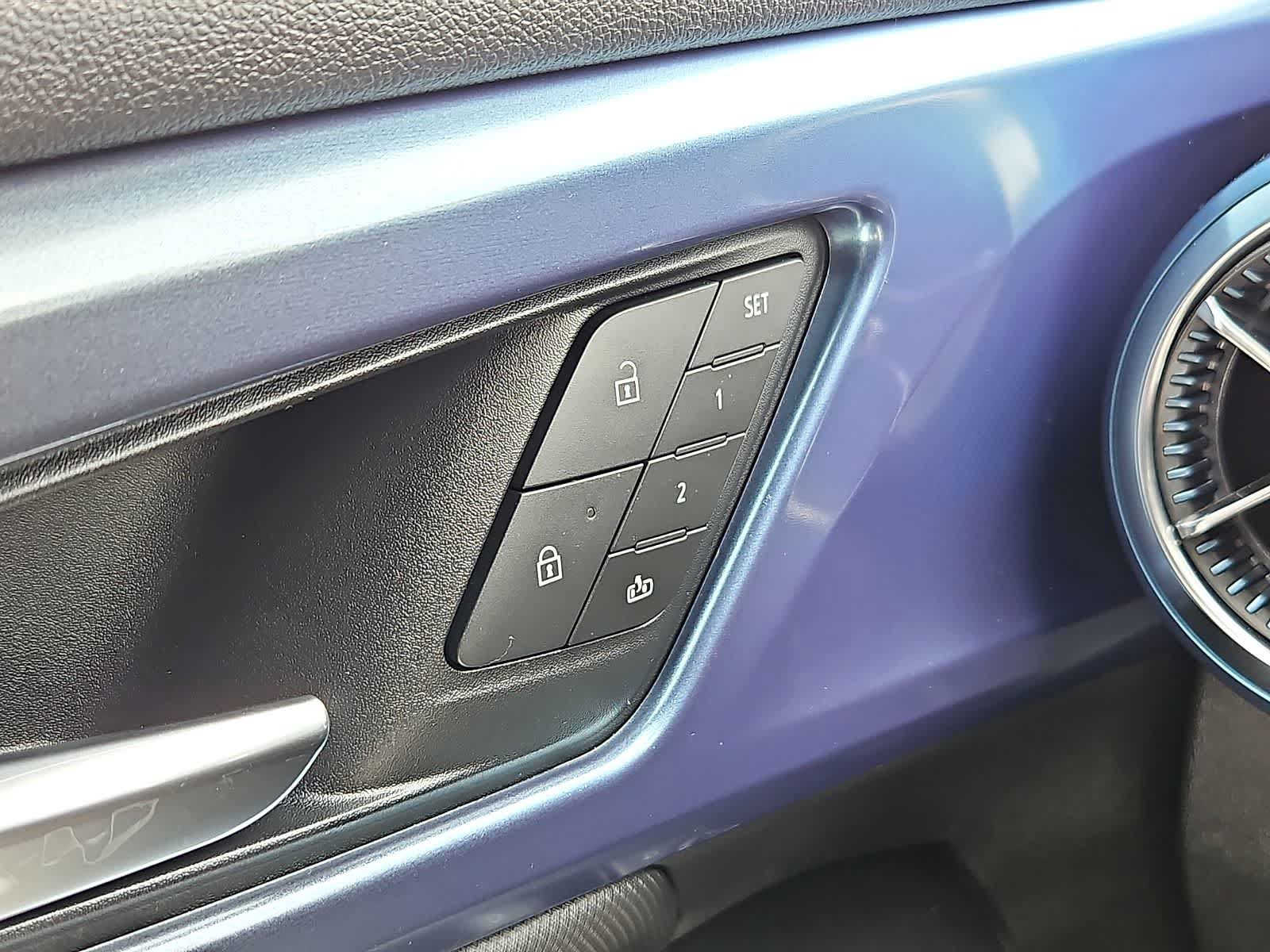 New 2026 Chevrolet Equinox EV LT w/ Convenience Package II FWD image 18