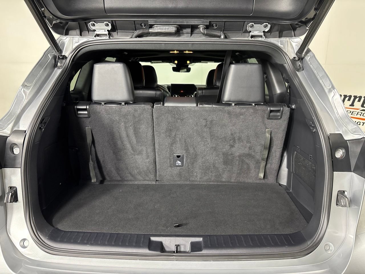 Used 2023 Toyota Highlander XSE FWD image 27