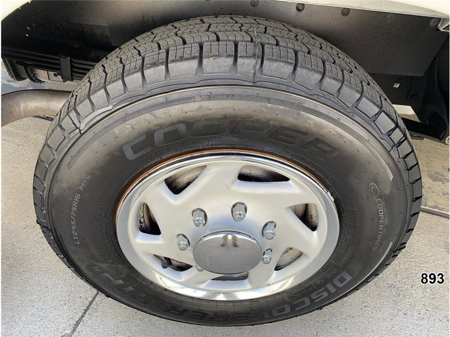 Used 2011 Ford E-350 and Econoline 350 Super Duty w/ PWR Locks & Windows Group image 22