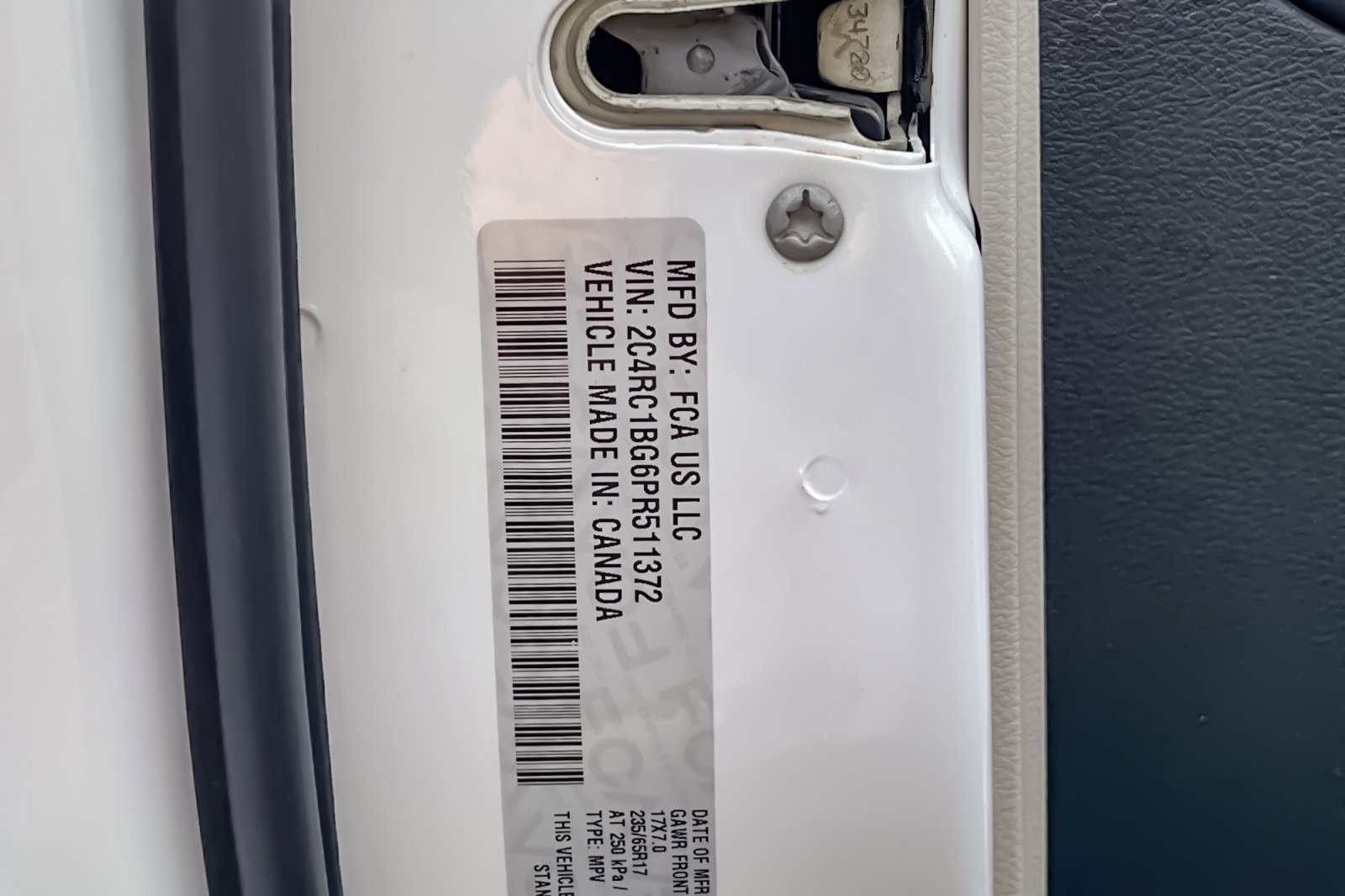 Used 2023 Chrysler Pacifica Touring-L image 42