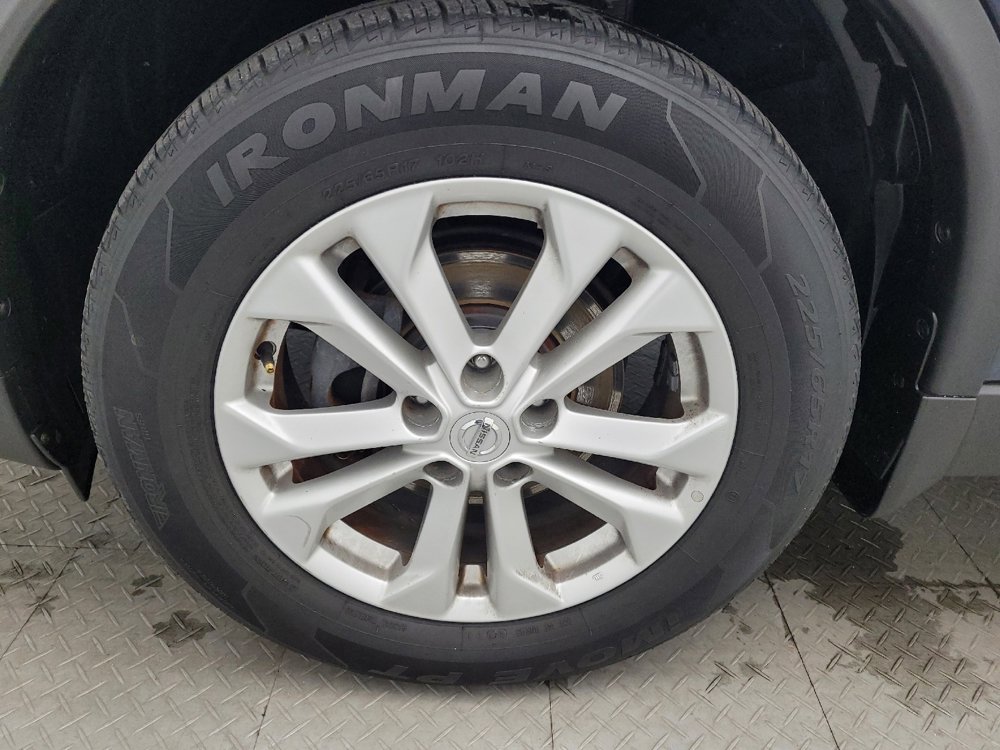 Used 2016 Nissan Rogue SV image 31