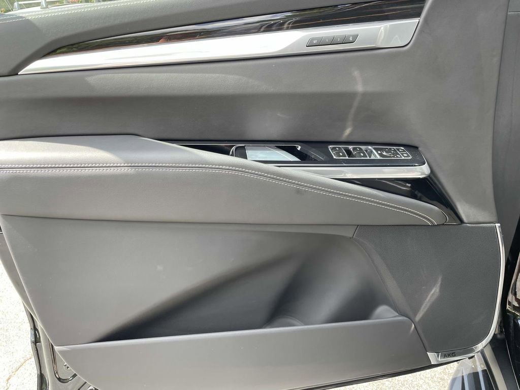 New 2025 Cadillac Escalade ESV Premium Luxury image 17