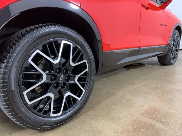 Used 2023 Chevrolet Blazer RS w/ Driver Confidence II Package AWD/4WD image 5