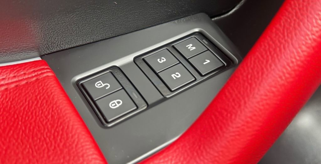 Used 2018 Jaguar F-PACE R-Sport AWD/4WD image 28