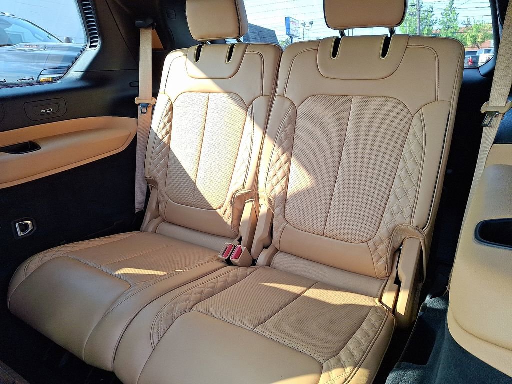 Used 2023 Jeep Grand Cherokee L Summit w/ Luxury Tech Group V image 14