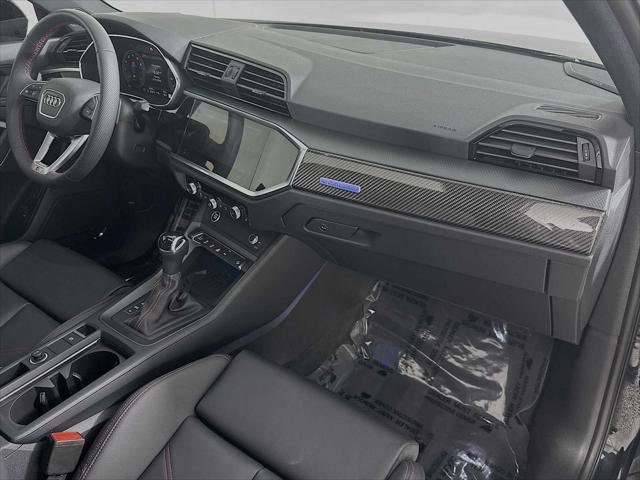 Certified 2025 Audi Q3 2.0T Premium Plus w/ Premium Plus Package image 28
