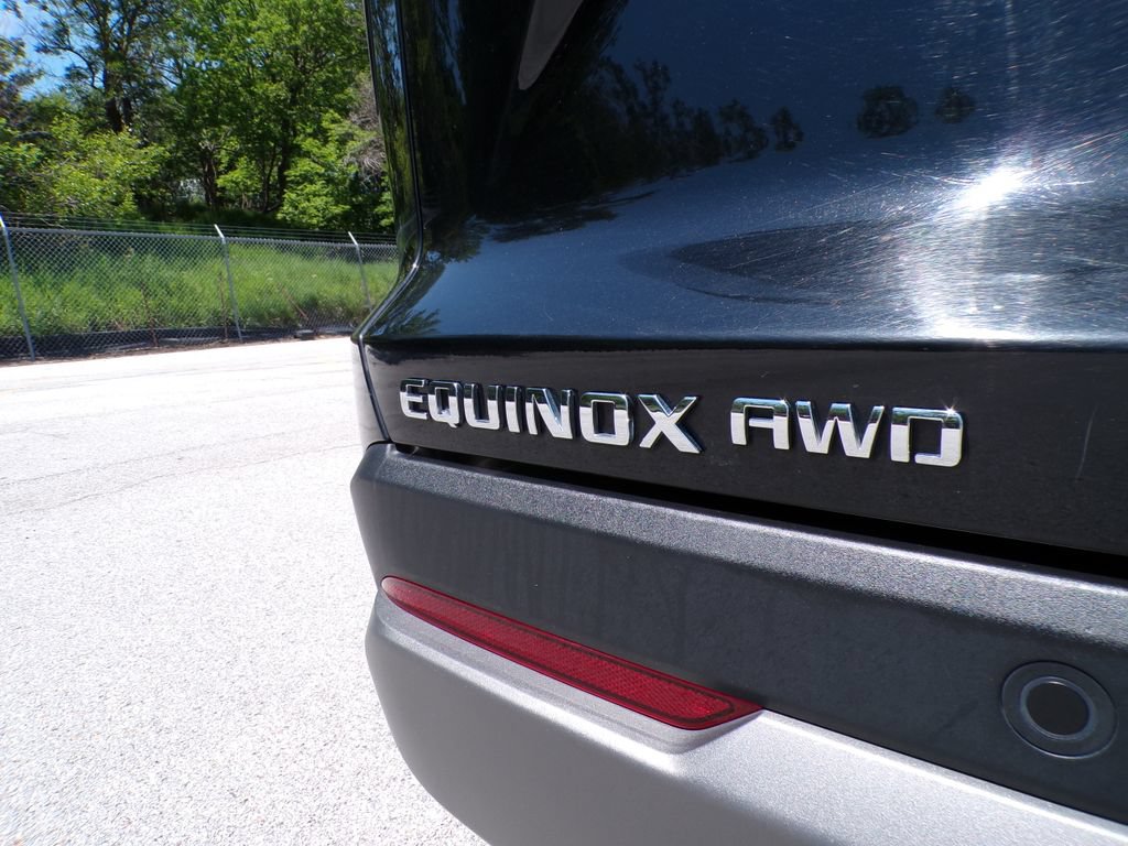 Used 2025 Chevrolet Equinox LT AWD/4WD image 14