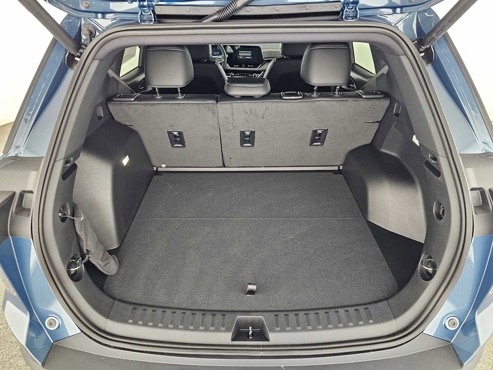 New 2026 Chevrolet Equinox LT w/ Convenience Package II FWD image 14