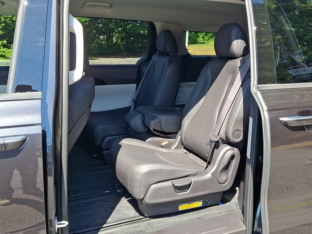 Used 2023 Kia Carnival SX FWD image 10