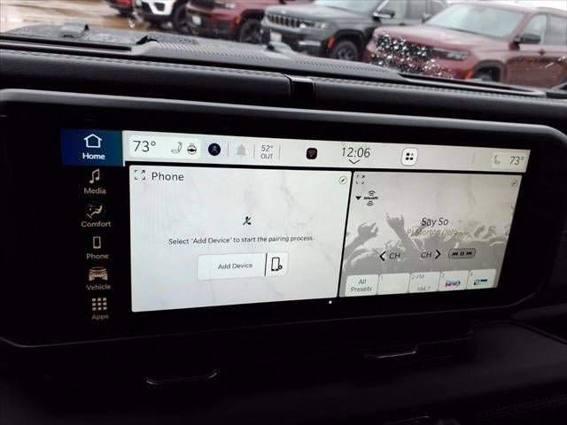 New 2026 Jeep Gladiator Mojave w/ Steel Bumper Group image 36