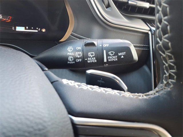 Used 2023 Jeep Grand Cherokee Laredo image 27