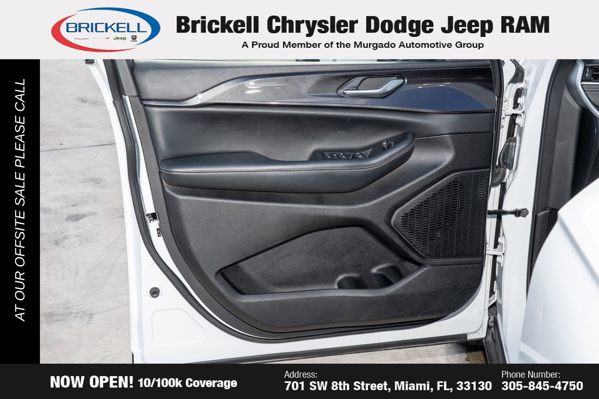 Used 2023 Jeep Grand Cherokee L Laredo image 12