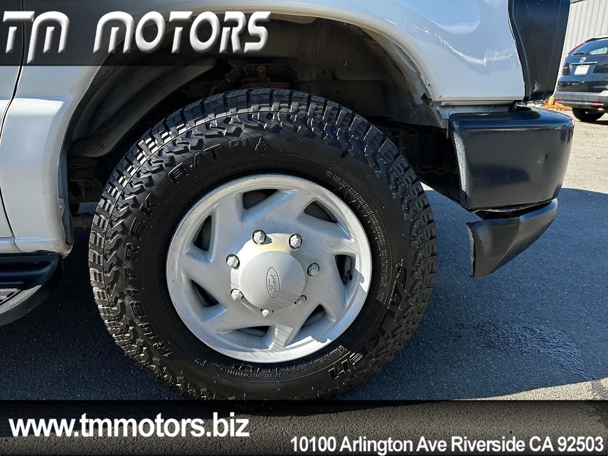 Used 2008 Ford E-350 and Econoline 350 XLT RWD image 21