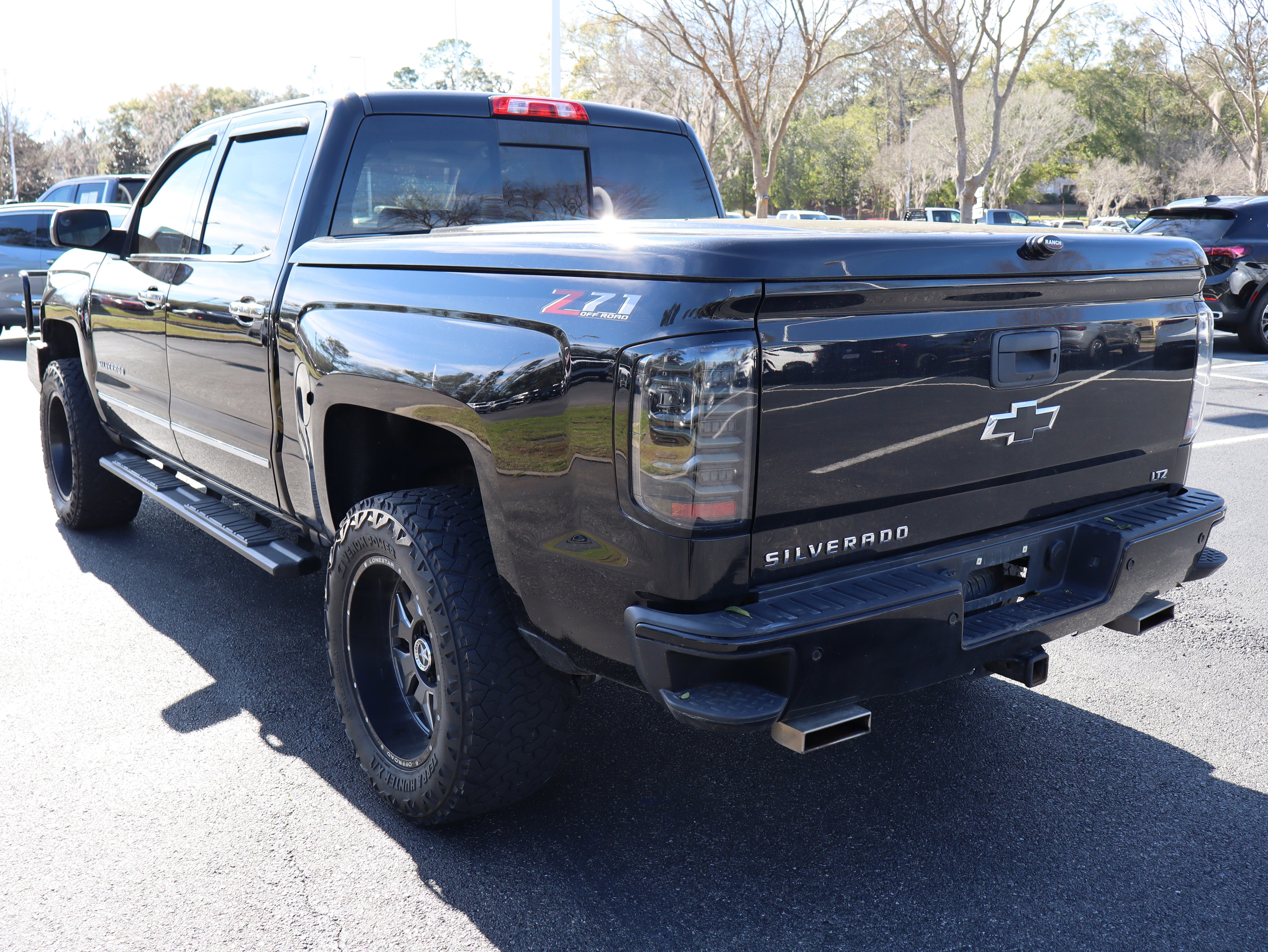 Used 2018 Chevrolet Silverado 1500 LTZ Z71 w/ LTZ Plus Package image 8