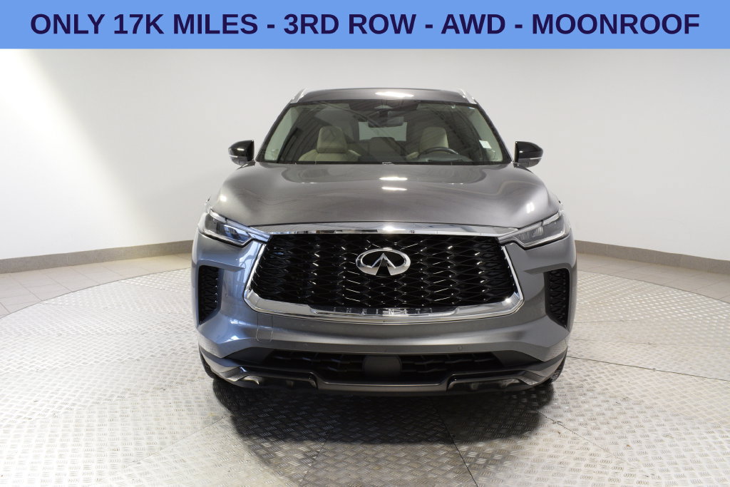 Used 2023 INFINITI QX60 Luxe w/ Vision Package AWD/4WD image 2