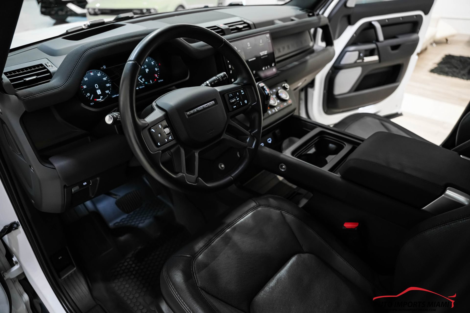 Used 2023 Land Rover Defender 130 X-Dynamic SE image 8