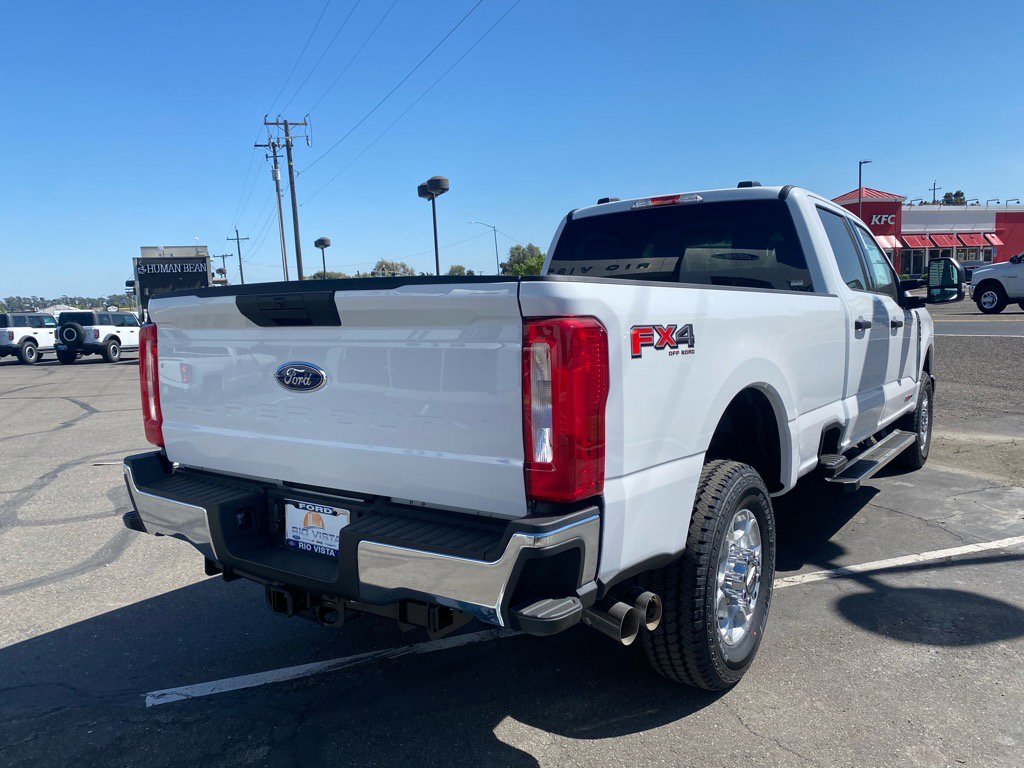 New 2025 Ford F350 XLT w/ FX4 Off-Road Package image 7