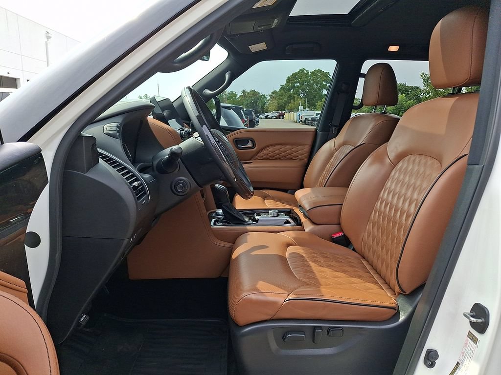 Used 2024 INFINITI QX80 Sensory AWD/4WD image 15