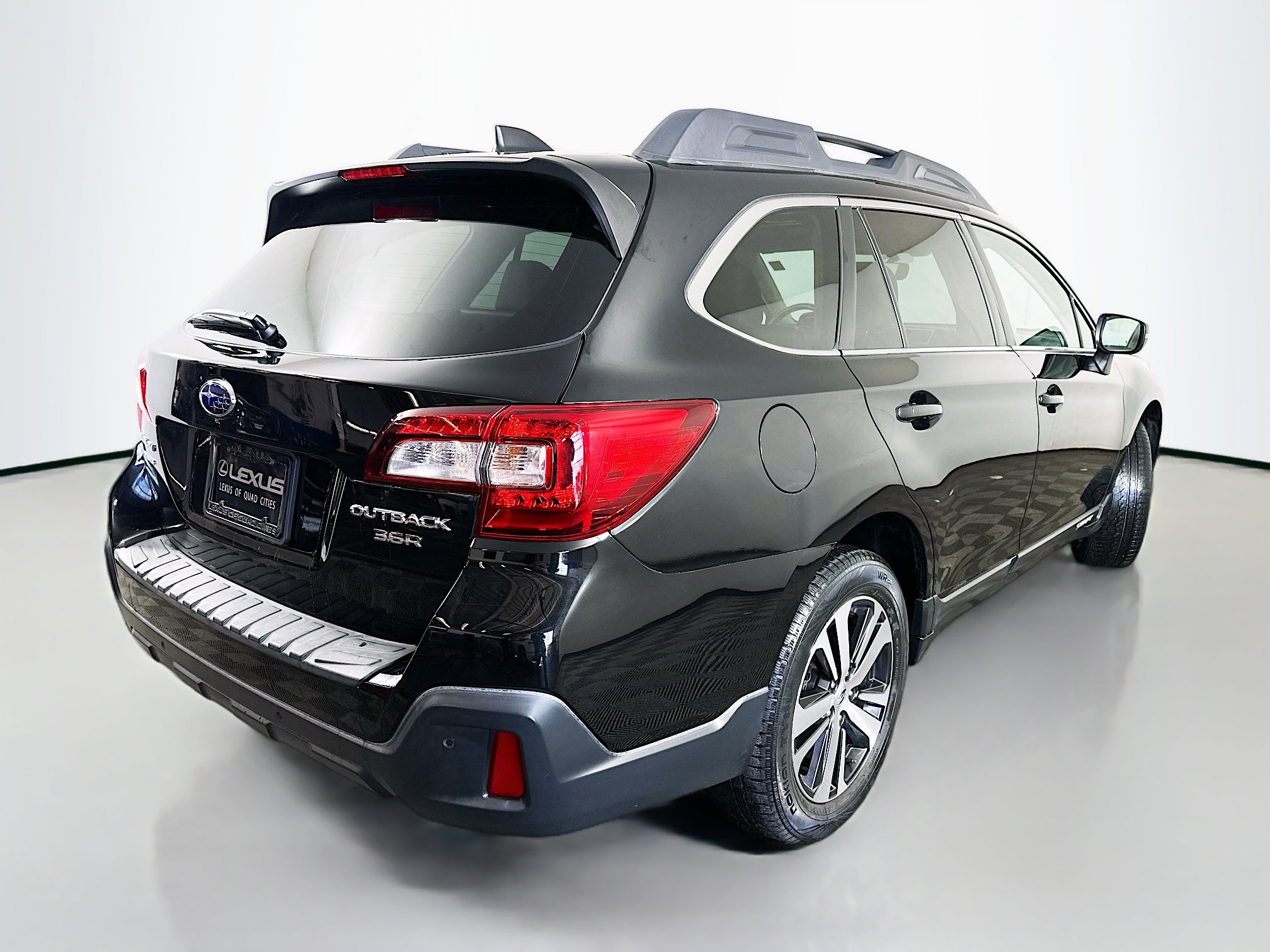 Used 2019 Subaru Outback 3.6R Limited image 7