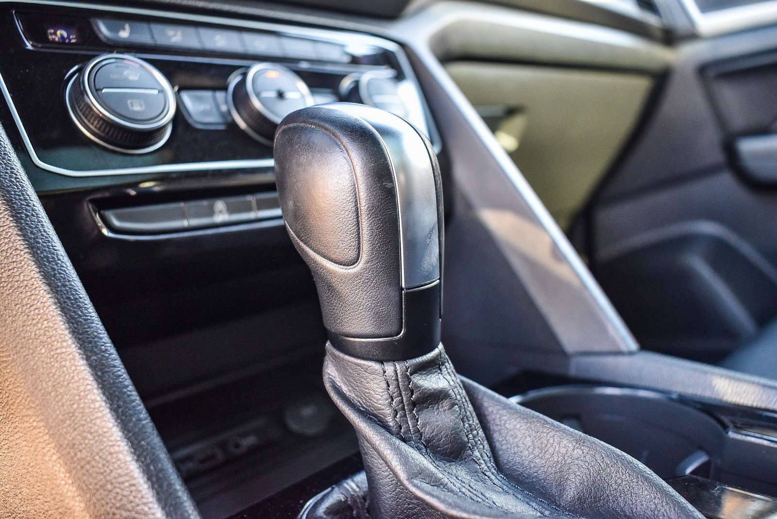 Used 2020 Volkswagen Atlas Cross Sport SEL image 23