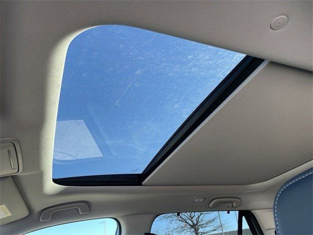 Certified 2025 Honda Pilot Touring image 23