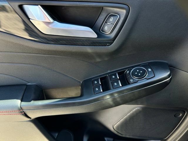 Used 2026 Ford Escape ST-Line AWD/4WD image 11