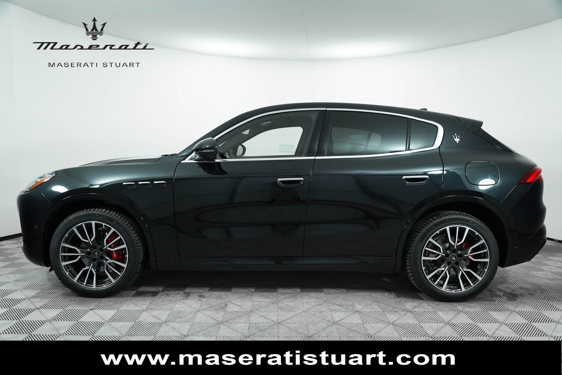 New 2025 Maserati Grecale Modena AWD/4WD image 4