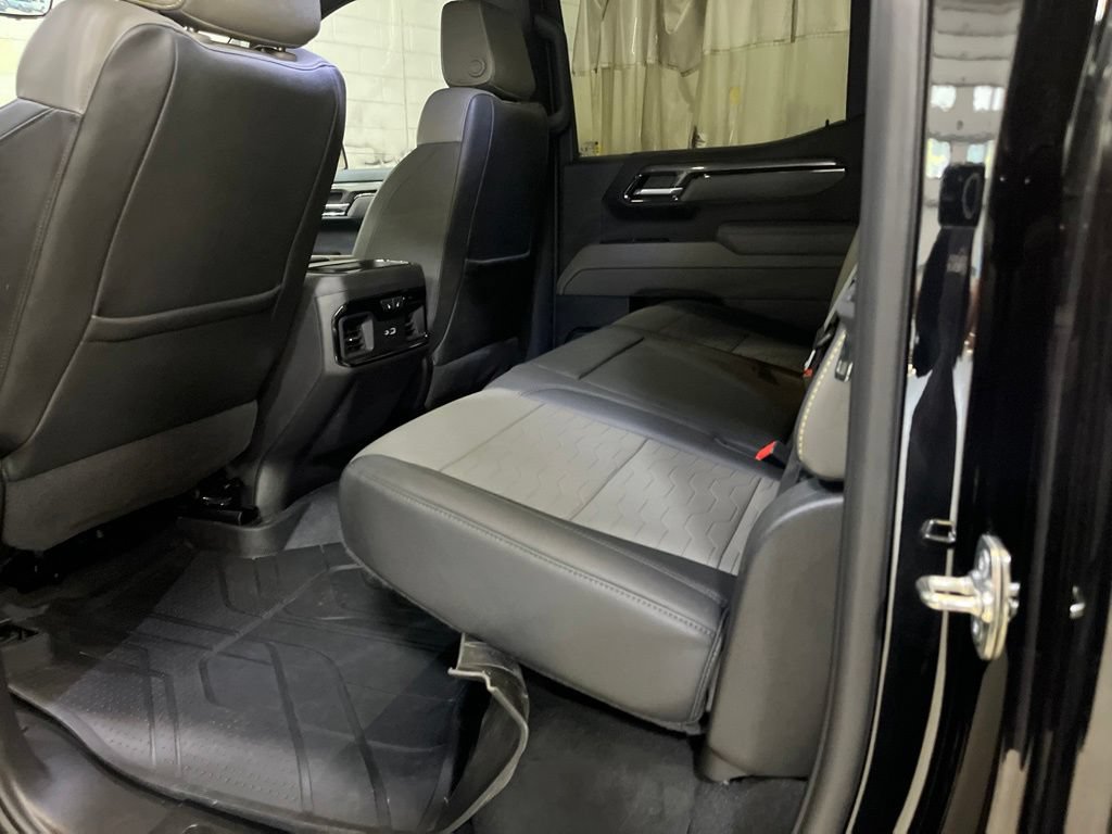 Used 2025 Chevrolet Silverado 1500 ZR2 w/ Technology Package AWD/4WD image 19