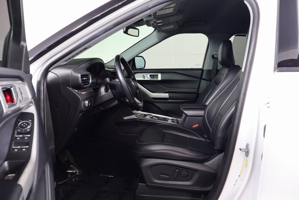 Used 2022 Ford Explorer Limited image 10