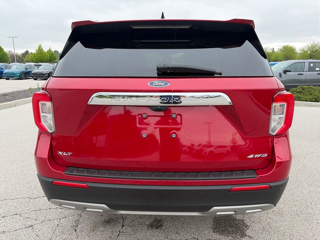 Used 2023 Ford Explorer XLT w/ Equipment Group 202A AWD/4WD image 6
