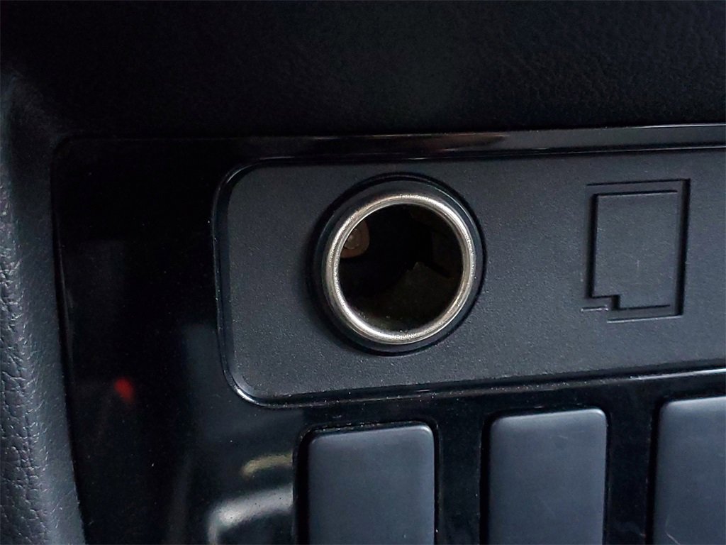 Used 2017 Mitsubishi Outlander ES image 21