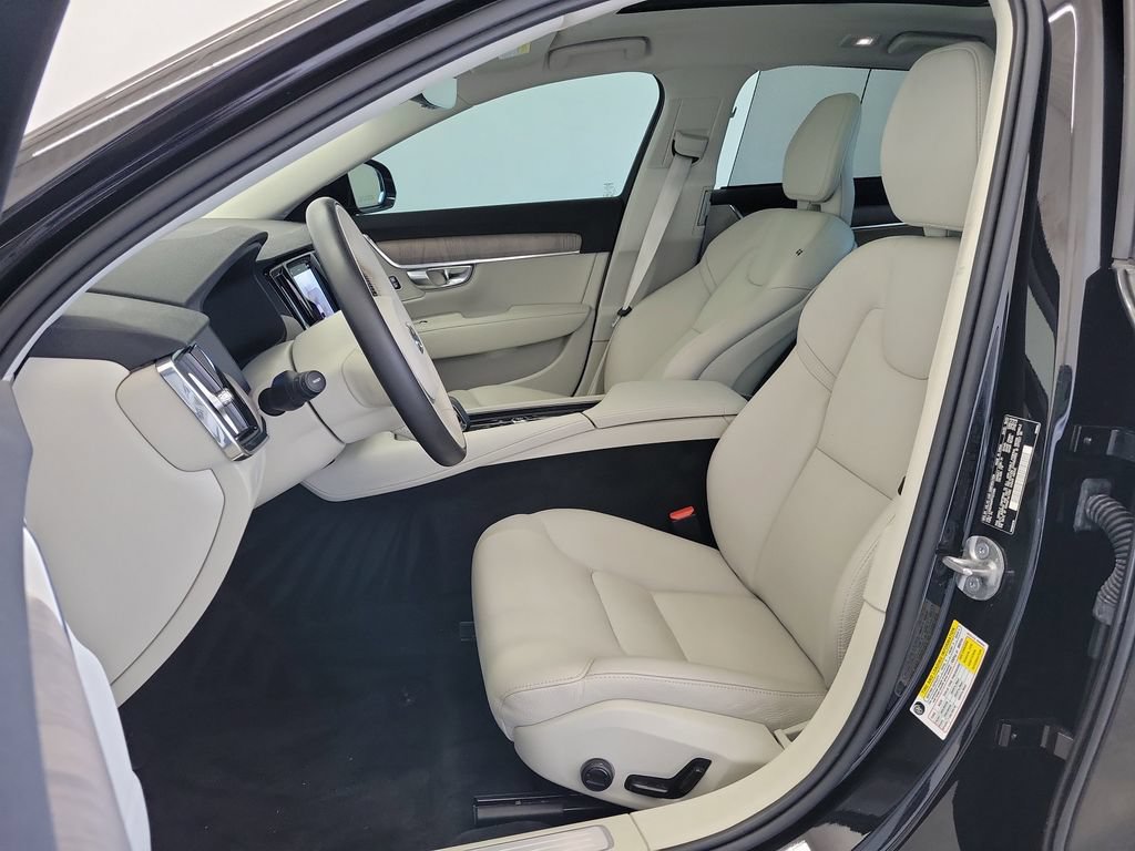 Used 2023 Volvo S90 B6 Plus AWD/4WD image 19
