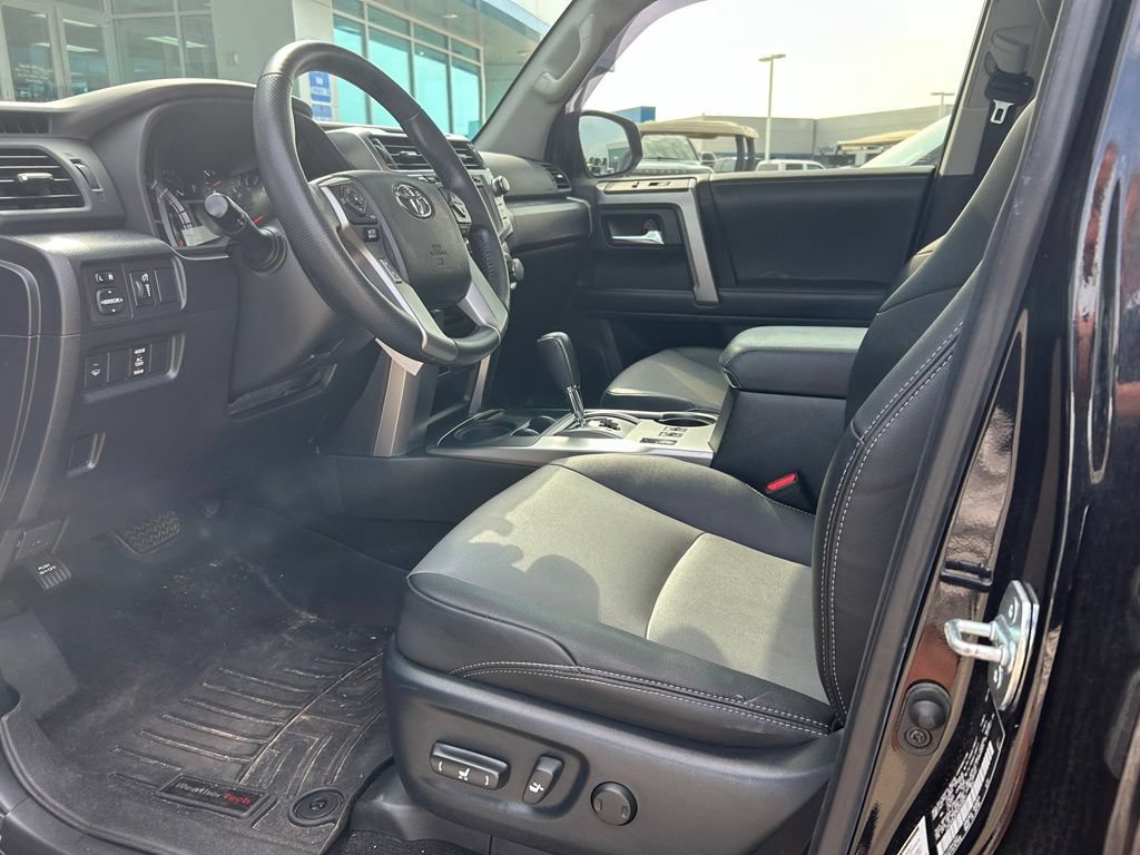 Used 2019 Toyota 4Runner SR5 Premium RWD image 10