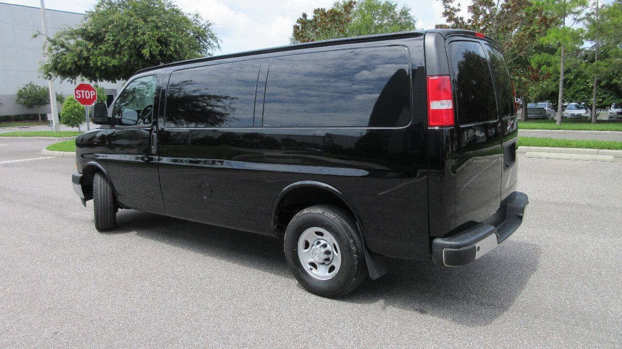 Used 2019 Chevrolet Express 2500 w/ Driver Convenience Package RWD image 3