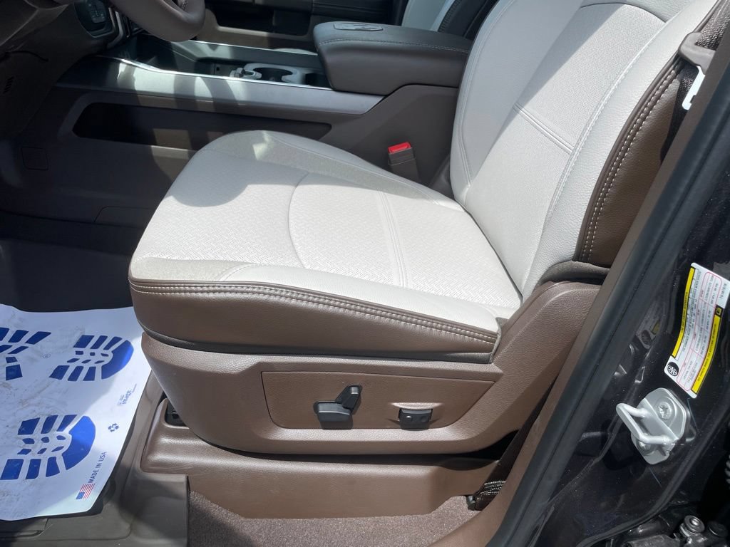 New 2026 RAM 3500 Laramie AWD/4WD image 13