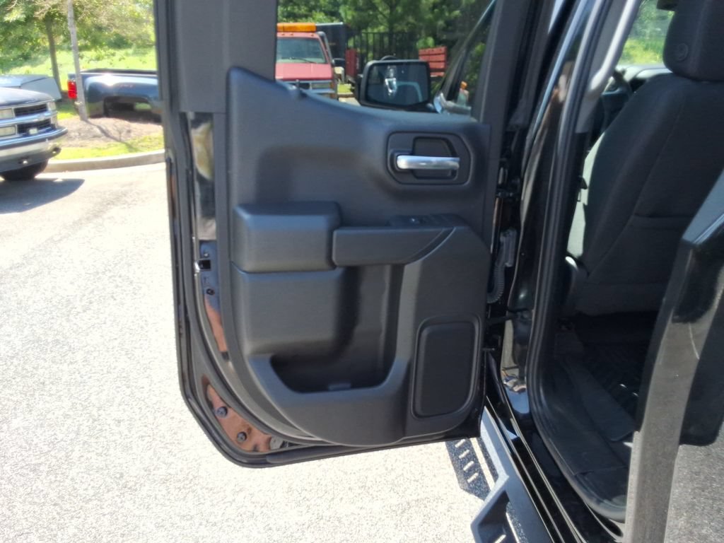 Certified 2024 Chevrolet Silverado 1500 Custom w/ LPO, Dark Essentials Package AWD/4WD image 19