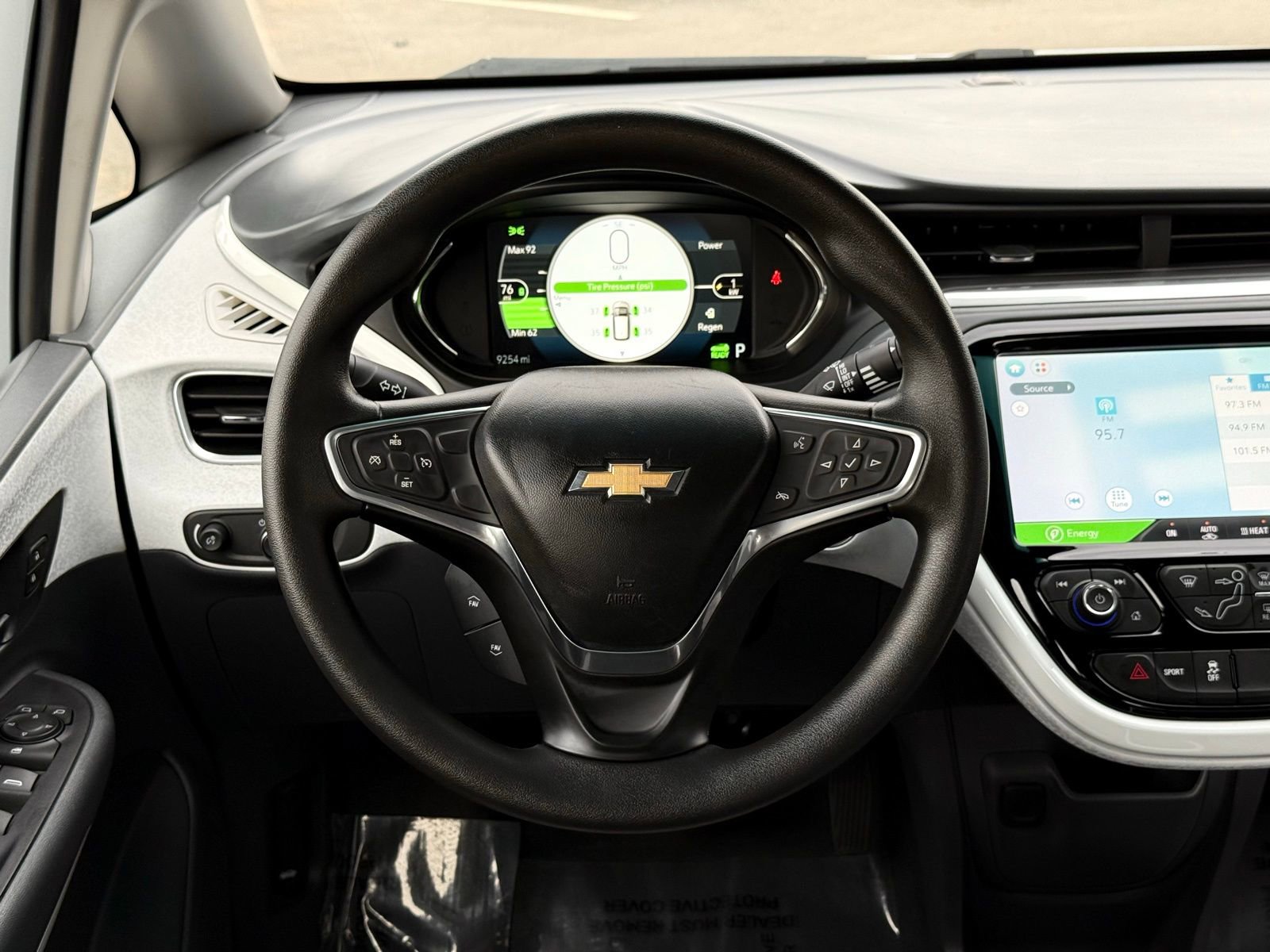 Used 2018 Chevrolet Bolt LT FWD image 28