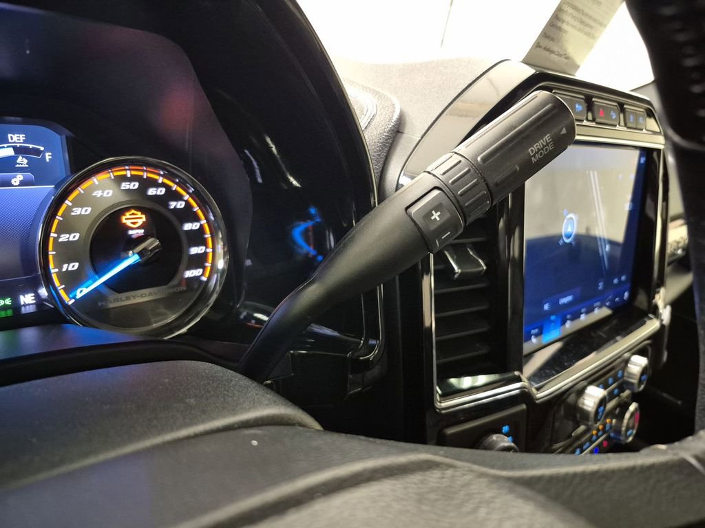 Used 2022 Ford F250 Lariat w/ Lariat Ultimate Package image 16