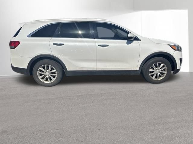 Used 2016 Kia Sorento FWD w/ LX Convenience Package image 6